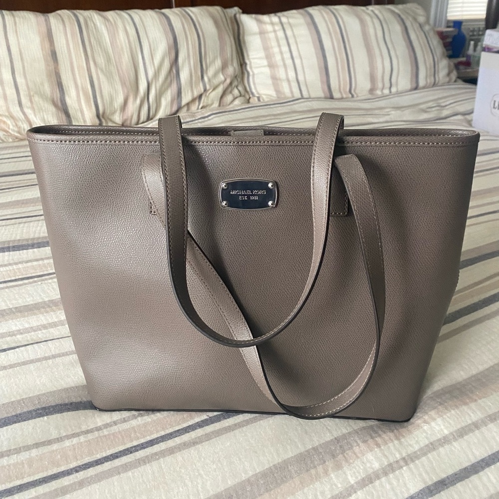 Michael Kors Gray/Brown Pocketbook